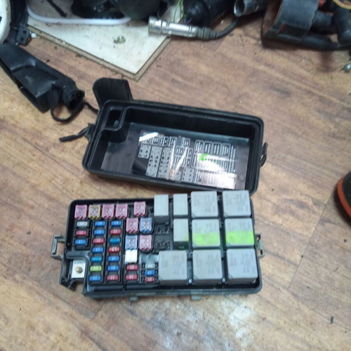 Fuse box for Chevrolet Lacetti 1.6 16V used, model J200AF