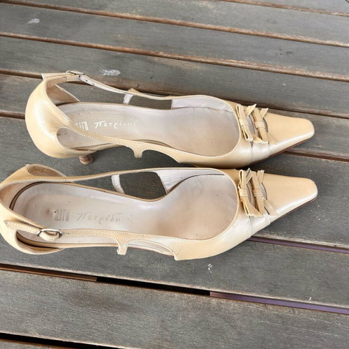 Petridis leather summer pumps used, size 40, beige