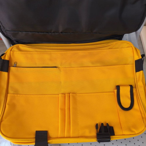 Forever Aloe Vera Company laptop bag 42x30x12cm black and yellow