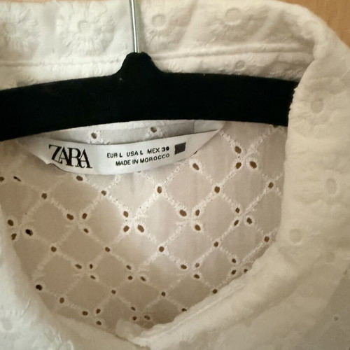Zara white romantic shirt like new, slim fit