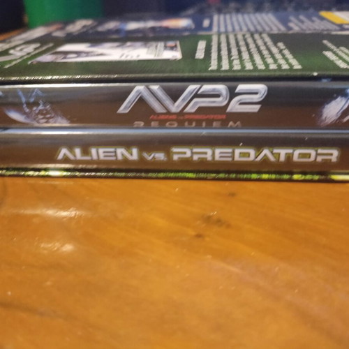 AvP Alien vs Predator 2 Movie Boxset used, DVD