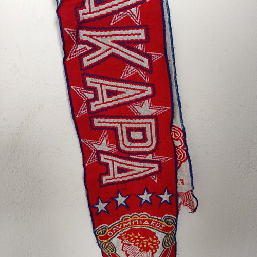 Olympiakos wool scarf like new
