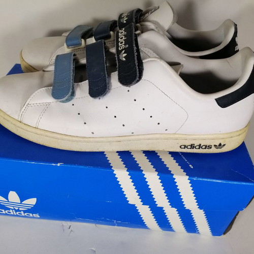 Adidas Stan Smith Comfort used, white with blue stickers, size 44