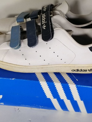 Adidas Stan Smith Comfort used, white with blue stickers, size 44
