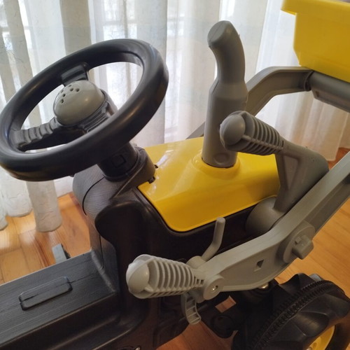 Dolu Excavator yellow like new with stickers