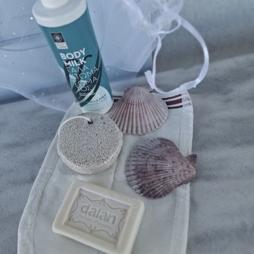 Bodyfarm bath set with lotion, soap, pumice stone and massage glove