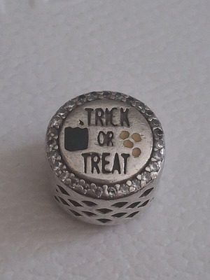 Charm Trick Or Treat Halloween A.L.E. silver used with zircon stones