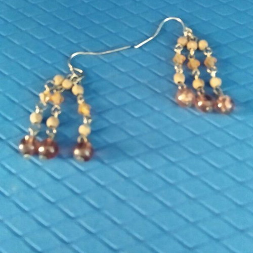 Bracelet and five pairs of earrings like new
