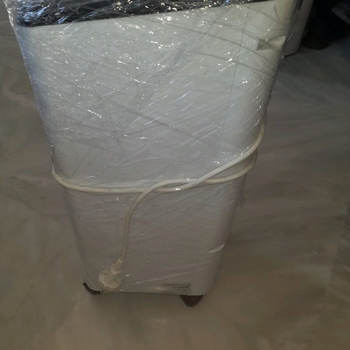 Air-cooler with ice packs like new