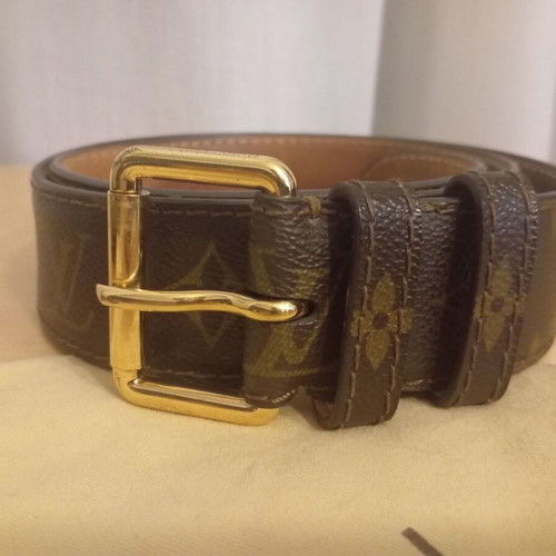 Louis Vuitton belt collectible like new, brown, size S