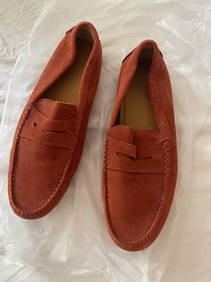 Hugs & Co men's castor moccasins used, UK size 9, orange