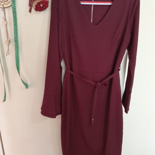 Doca bodycon dress red wine like new, size M