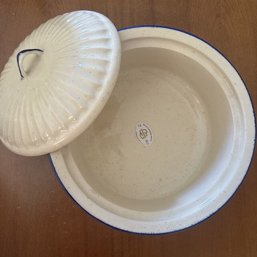 Vintage ceramic casserole made in Portugal Geramigres new