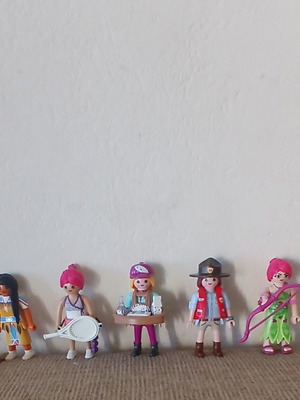 5 Playmobil figures set