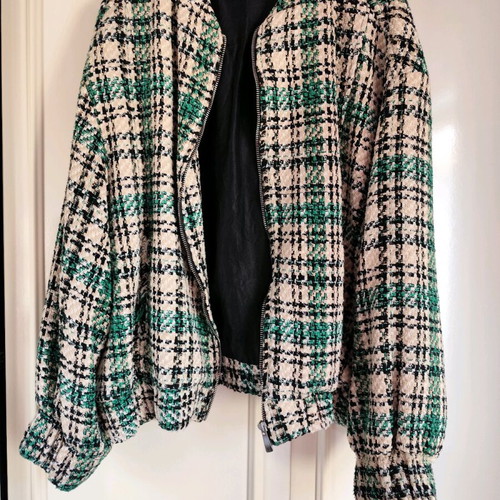 Zara jacket like new, size M, beige and green