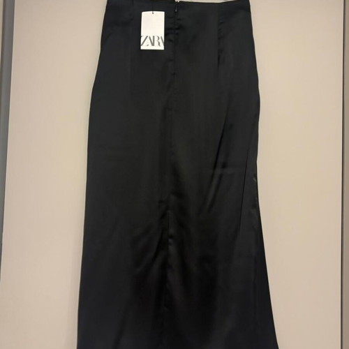 Zara satin skirt new, size M 38 10, black