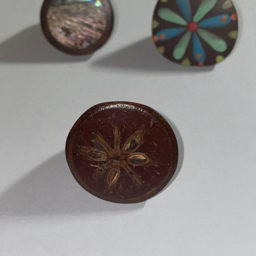 Wooden handmade ring set like new, 3 pieces with engraved flower and iridescent landscape