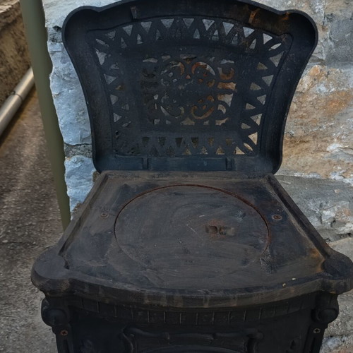 Cast Iron Vintage Wood Stove, like new, 80 cm height