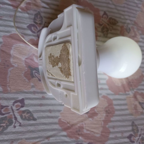 Led light with 4 AA batteries, 200 lm, wireless for closets and storage
