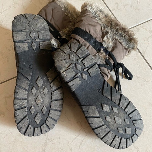 Tsakiris boots used with fur for snow, size 39, black and brown