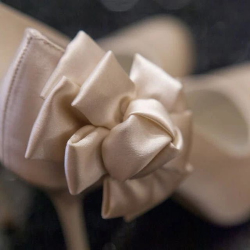 Migato bridal pumps size 37, beige
