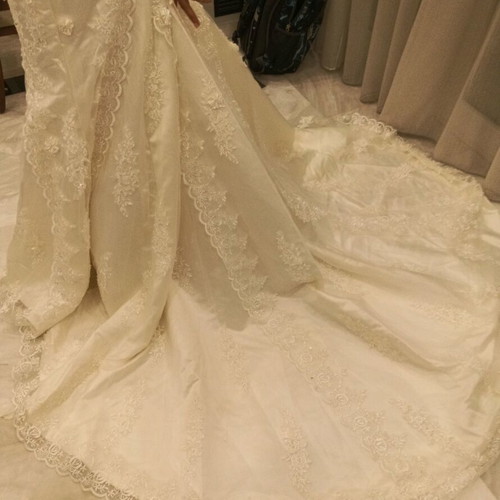 Wedding dress new off white with appliqué lace and veil
