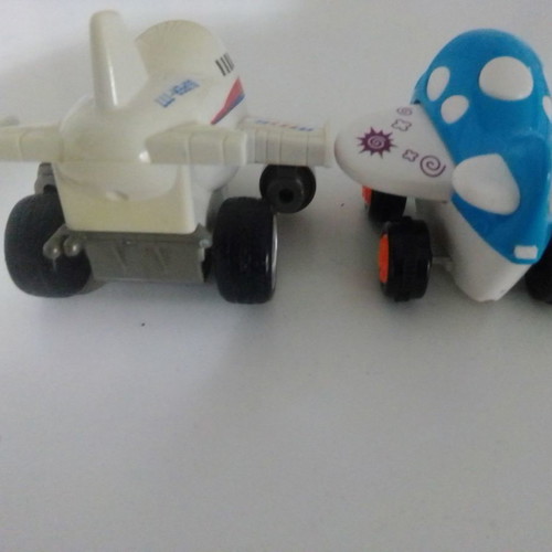 Children's airplanes used, pack of two