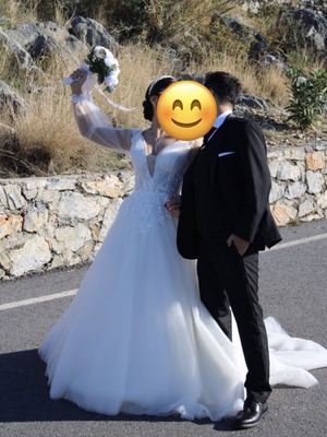 Handcrafted 3D Flowers Couture Wedding Dress with Shoes and Pearl Tiara like new