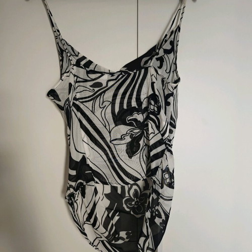 Toi&Moi summer draped top like new, black and white, size S
