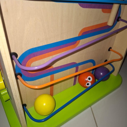 Hape Totally Amazing wooden activity cube Country Critters