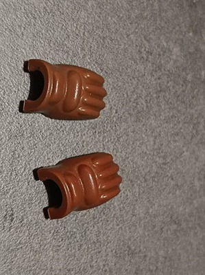 Playmobil brown gloves