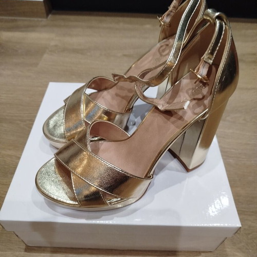 Gold sandals new, size 39