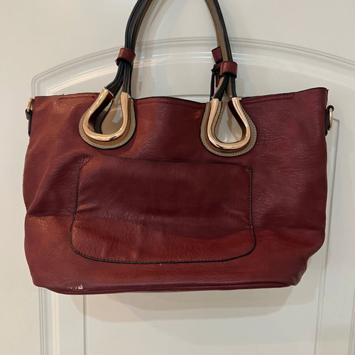Burgundy shoulder bag used leatherette with gold details