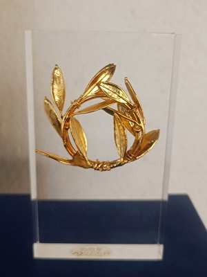 Gilded Olive Wreath Decoration Vildiridis like new