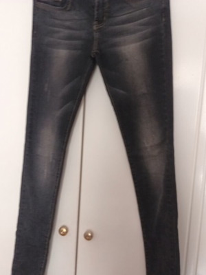 Jean skinny elastic like new, size 36, black with gray fading