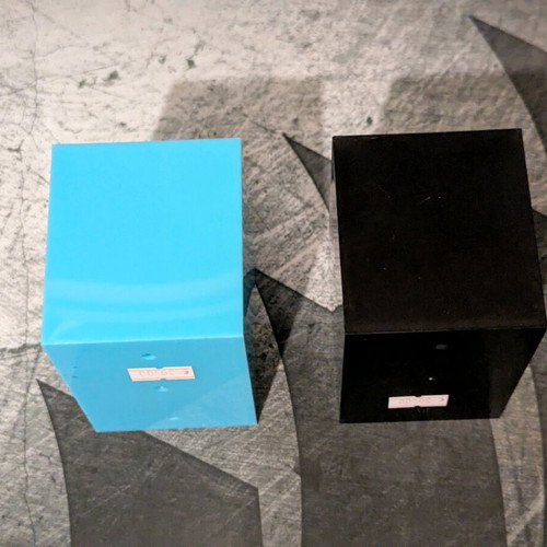 Plastic small boxes like new, pack of 2
