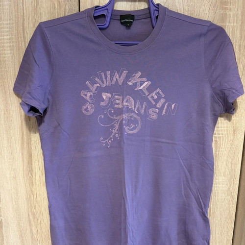 Calvin Klein short sleeve t-shirt used, purple, size L