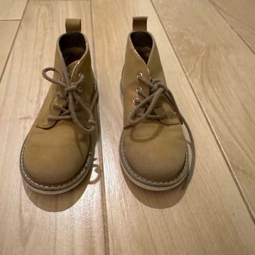 H&M kids boots used, size 28, tan color