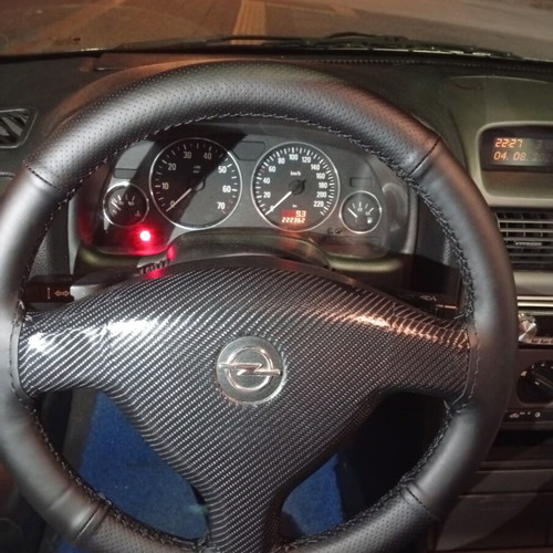 Hand-stitched steering wheel cover with installation