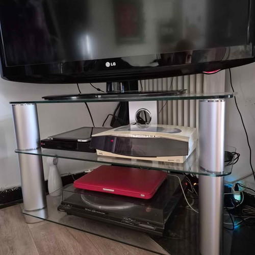 TV stand tempered glass with 3 shelves like new, minimal design