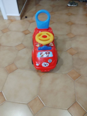 Disney Mickey Mouse Ride-On Car like new with fire truck sound