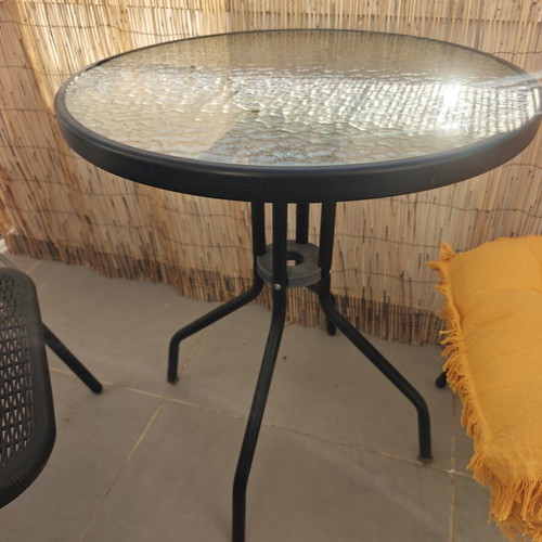 Garden table 60x70 like new