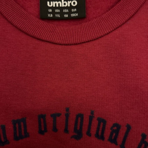 Umbro sweatshirt like new, kids, burgundy with blue details