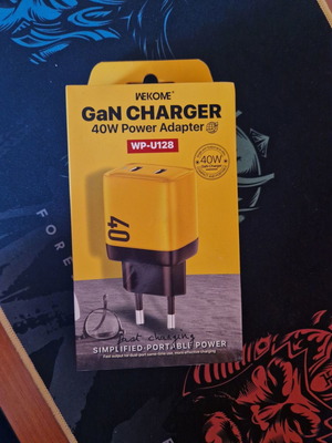 Wekome 40w fast charging charger with 2 type c new