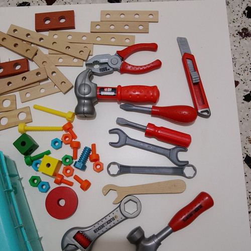 Children's toy tool set