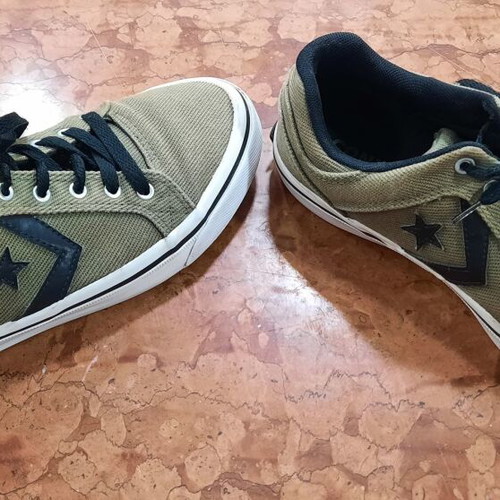 Converse El Distrito Ox Sneakers like new, khaki, size 40.5
