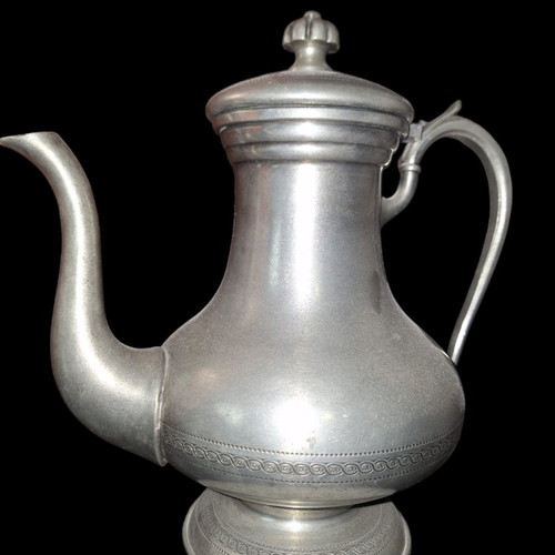 Tin tea set new, tray and 2 teapots