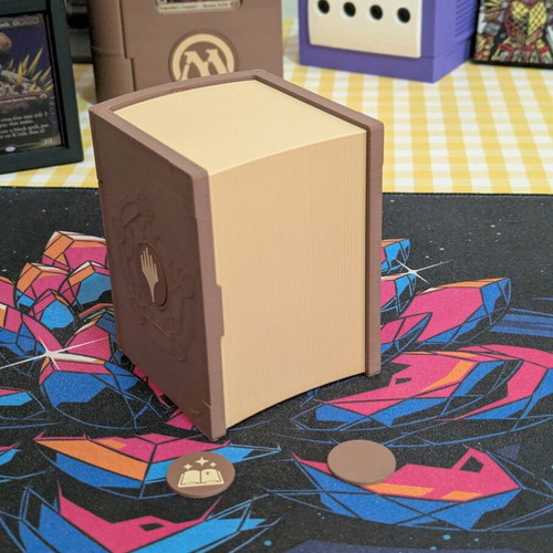 MTG Deckbox σαν καινούργιο σε σχήμα βιβλίου