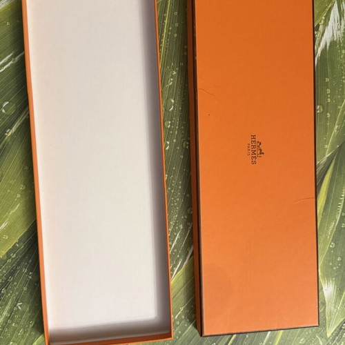 Hermes hard box like new