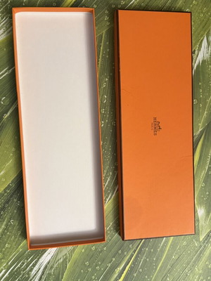 Hermes hard box like new
